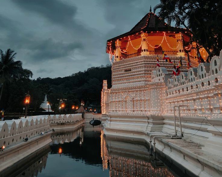 Day 2 – Kandy → Peradeniya → Dambulla → Sigiriya